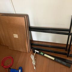 パソコンデスク・ラック　コンセント付き　３段の画像