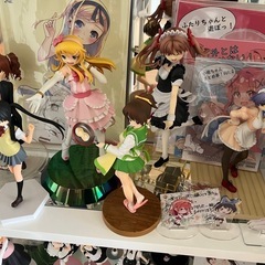 箱無しフィギュア一体500円、コレクションボード15000円の画像