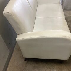 2人掛けソファ　合皮白色の画像