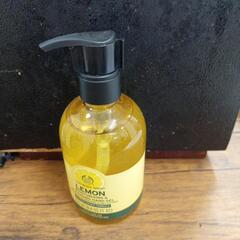 THE BODY SHOP 