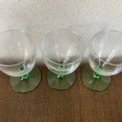 🉐【未使用】色つきゴブレットグラス3個セットの画像