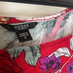 GUESS フラワープリント 長袖シャツ Sサイズの画像