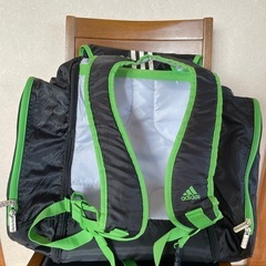 アディダス　リュックサック　林間学校　修学旅行の画像