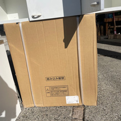 キッチンシンク　流し台とコンロ台とキャビネットとレンジフード
