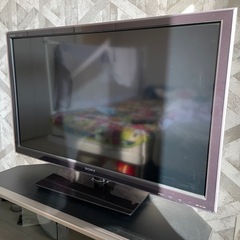 テレビ、テレビ台の画像