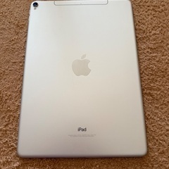 iPad Pro (10.5インチ) Wi-Fi + Cellularモデルの画像