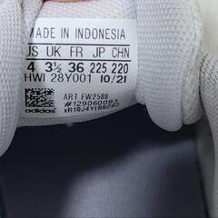 アディダス　22.5の画像