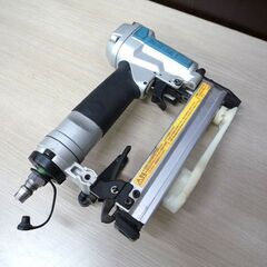 現状品 エアタッカ マキタ タッカー モデル AT425A Makita 中古 苫小牧西店の画像