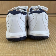 asics バレーボールシューズ　試着のみ使用　箱無し　美品の画像