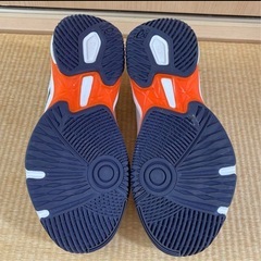 asics バレーボールシューズ　試着のみ使用　箱無し　美品の画像