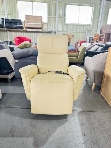 電動リクライニングチェア クリーム色 s1057 電動リクライニングチェア クリーム色 s1057 電動リクライニングチェア