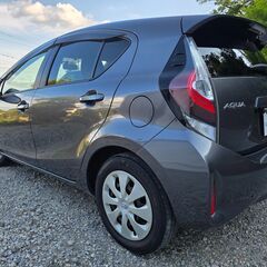 令和2年式☆アクア☆S☆後期型☆車検令和9年7月☆SDナビ☆CDオーディオ☆Bluetoothオーディオ☆ETC☆キーレスエントリー☆スペアキーの画像