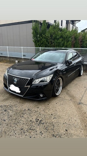 トヨタクラウンアスリートハイブリット210系  プリウス50かphv興味あります