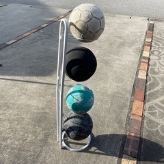ボール収納ラックの画像