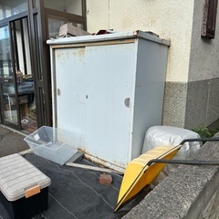 お話中  物置差し上げます。の画像