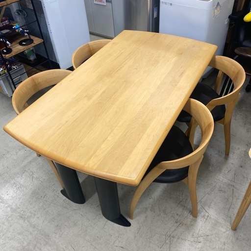 ⭐️お持ち帰りSALE⭐️配達も可能? 4人用　ダイニングセット　机：幅150&times;奥84&times;高70cm　 椅子：幅54&times;奥49&times;高68cm　リサイクルショップ　朝霞市　ケイラック朝霞田島店　志木市　和光市　GM376