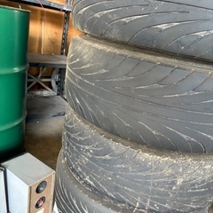 STRATAGIA  VOUGE 245/40zr20 ハリアー
 の画像