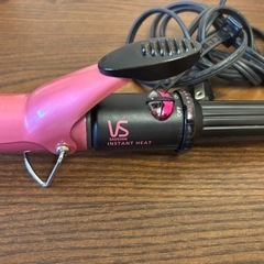 【美品・中古】ヴィダルサスーン カールアイロン（VS Sassoon Instant Heat）の画像