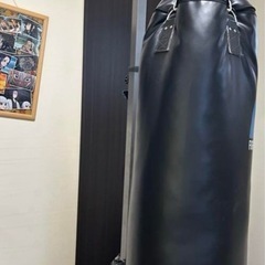 サンドバッグ（スタンド、砂入り重りもついてます）