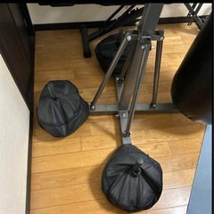 サンドバッグ（スタンド、砂入り重りもついてます）の画像