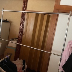 ハンガーラックの画像