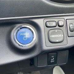 誰でも車が買える次世代低与信ローン専門店／ 安心の１年保証付き 距離無制限！中古車販売 カーメル小田原店 　平成24年式☆トヨタ アクア☆98000㌔の画像