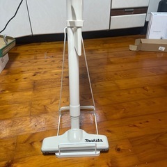 マキタ充電式掃除機の画像