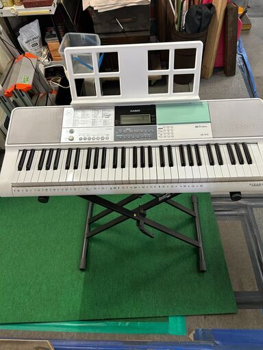 【美品】CASIO LK-512 電子キーボード　2020年製 CASIO 電子キーボード2020年モデルLK-512別売りボード台付き