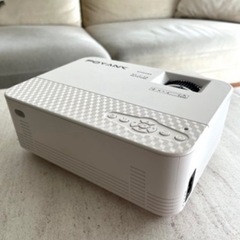 ※美品　格安 POYANK TP-01 プロジェクターの画像