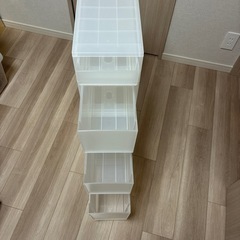 無印良品ポリプロピレン　四段収納ストッカー　キャスター付の画像