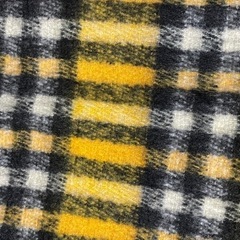 ZARA 黒と黄色のチェックの大判ストールの画像
