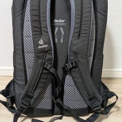 ドイター ギガ フラット ビジネスデイパック リュック ブラック 22L deuter Giga Flatの画像