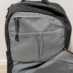 ドイター ギガ フラット ビジネスデイパック リュック ブラック 22L deuter Giga Flatの画像