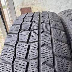 バリ山　DUNLOP ダンロップ　WM02 195/65R15 スタッドレス　タイヤ　2021年製　15インチ　セレナ　ボクシー　などの画像