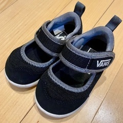 【お値下げしました！】vans他　ベビーサンダル　2足セットの画像
