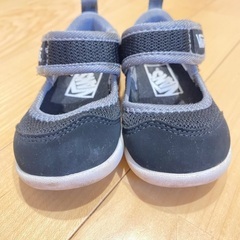 【お値下げしました！】vans他　ベビーサンダル　2足セットの画像