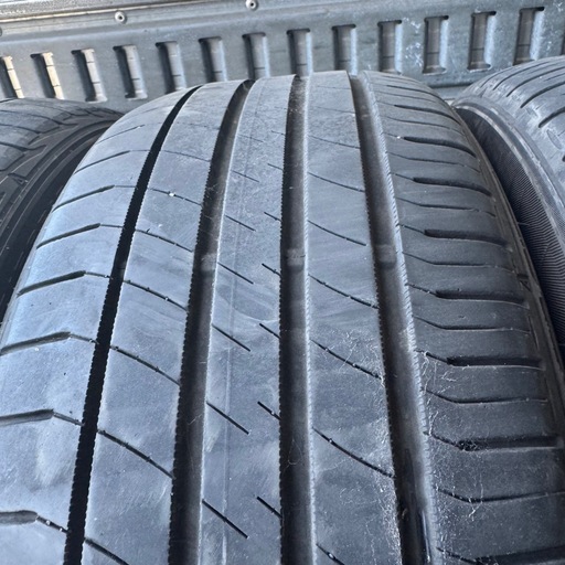 バリ山　DUNLOP ダンロップ　LEMANSV 215/50R18 夏タイヤ　2021年製　18インチ　エスティマ　ステップワゴン　