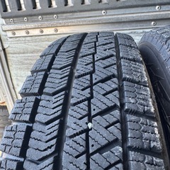 バリ山　BRIDGESTONE ブリヂストン　ブリジストン　VRX2 145/80R12 スタッドレス　タイヤ　2019年製　12インチ　ザッツ　ライフ　ミニカの画像