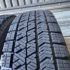 バリ山　BRIDGESTONE ブリヂストン　ブリジストン　VRX2 145/80R12 スタッドレス　タイヤ　2019年製　12インチ　ザッツ　ライフ　ミニカの画像
