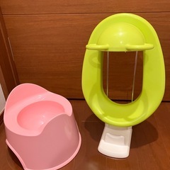 　（おまけ付き）補助便座・補助便座立てかけ収納・おまるの画像