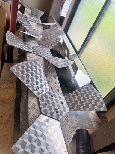 大型トラック　プロペラスピンナー22.5インチ