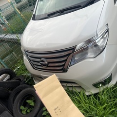 ニッサンセレナ車検付きの画像