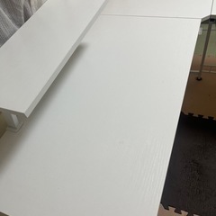 L字デスクの画像