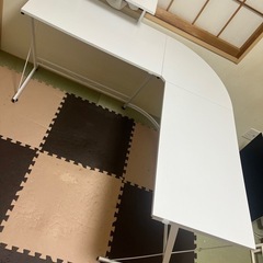 L字デスクの画像