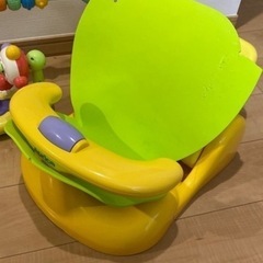 バスチェア　赤ちゃん　音がなるおもちゃの画像