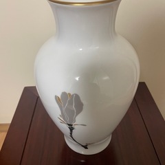 大倉陶園　金蝕　薔薇　金彩　花瓶の画像