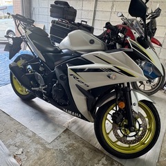 YAMAHA YZF-R25 2018年　低走行　純正リアキャリア、ETC付の画像