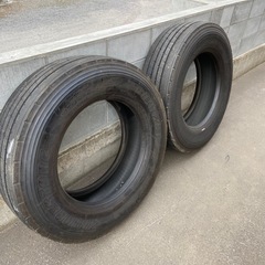 BRIDCESTONE(ブリジストン)新車外し 295/70R22.5R173 (真) 黒石