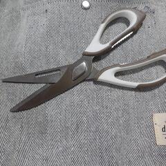 カインズのキッチンバサミの画像