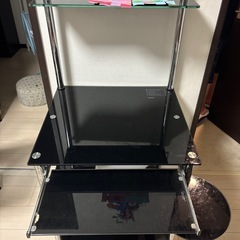 パソコンデスクの画像